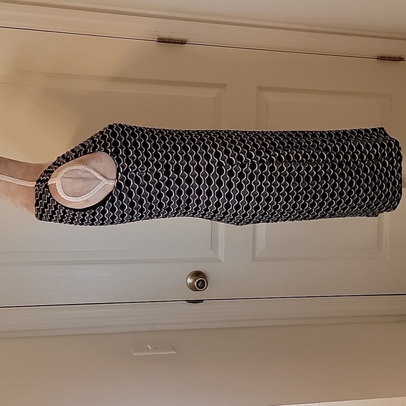 Calvin Klein Black, White and Grey Mod Geometric Pattern Dress, size 6  EUC! - Picture 3 of 6